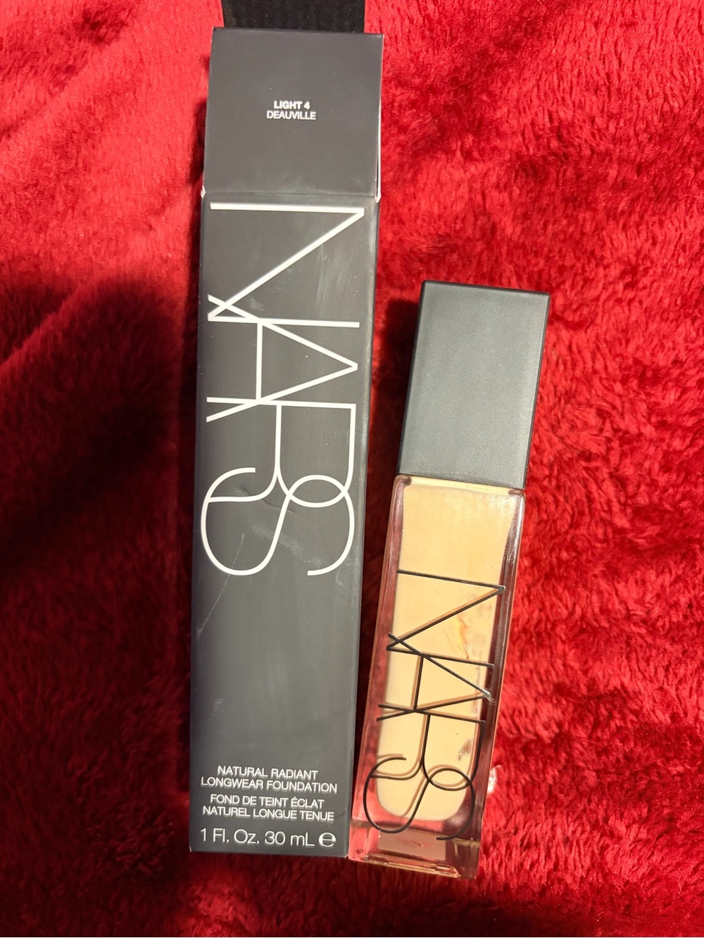 NARS Natural Radiant Longwear Foundation – Light 4 Deauville (Beige) Bottle